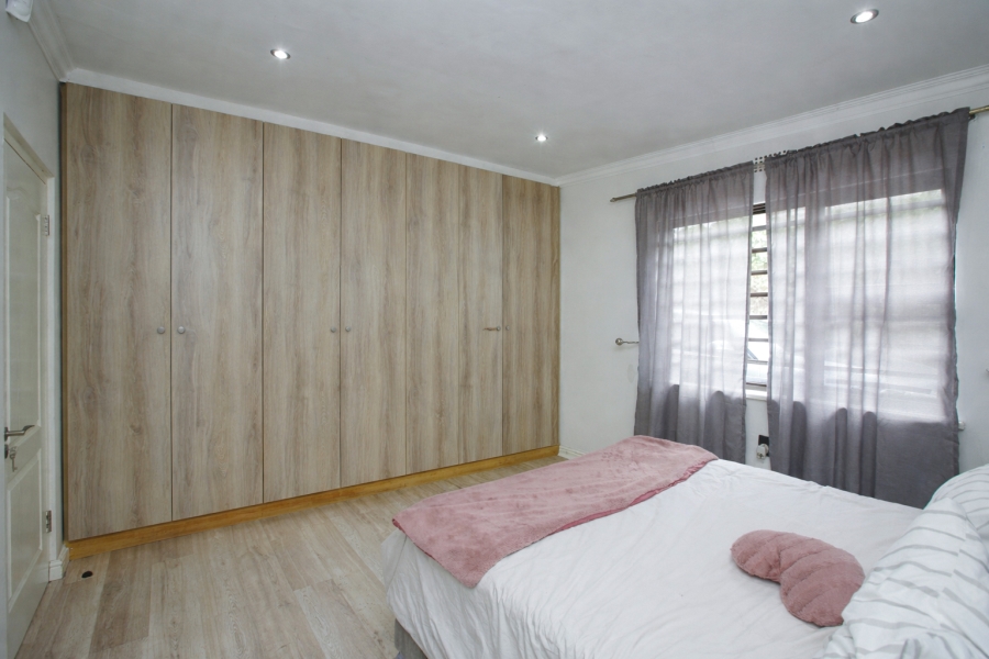 3 Bedroom Property for Sale in Claremont Village Western Cape